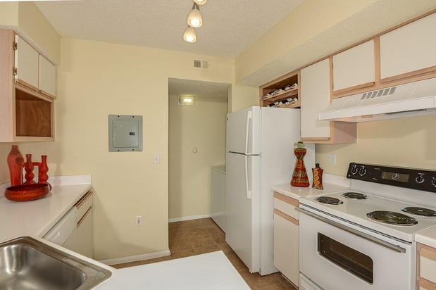 Images Royal St. George at the Villages Apartment Homes