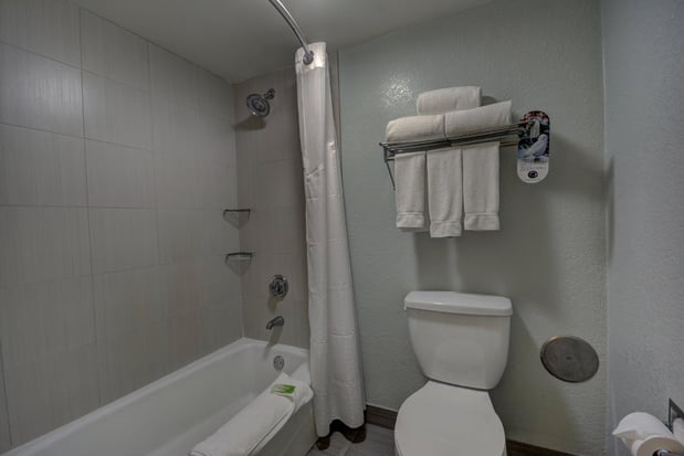 Images Holiday Inn Express & Suites Ft. Lauderdale-Plantation by IHG
