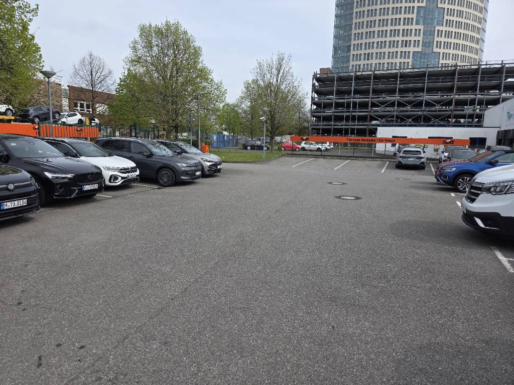 SIXT Mietwagen & Transporter mieten Köln Porz/Gremberghoven, Ettore-Bugatti-Str. 2 in Köln