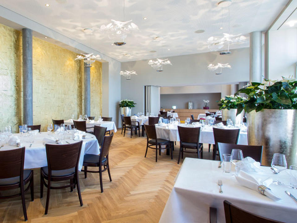 Seerestaurant Bellevue, Axenstrasse 2 in Brunnen