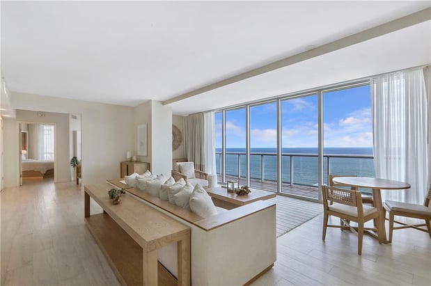 Images Beach House Fort Lauderdale, a Hilton Resort