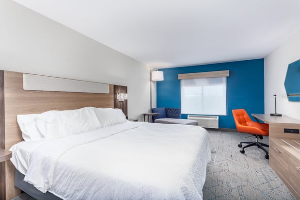 Images Holiday Inn Express & Suites Lancaster by IHG