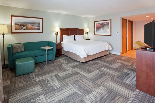 Images Hampton Inn Duluth Canal Park