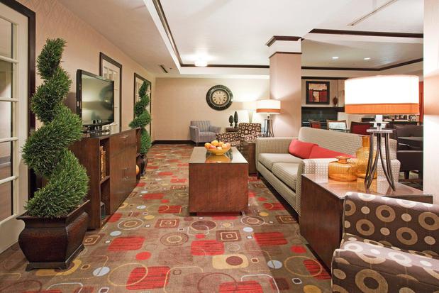 Images Holiday Inn Express & Suites Ogden, an IHG Hotel