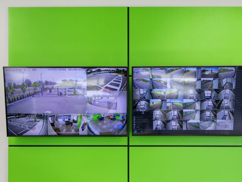 Extra Space Storage Image