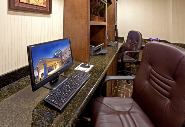 Images Holiday Inn Express & Suites Dallas Southwest-Cedar Hill by IHG