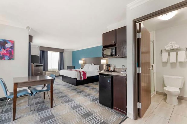 Images Best Western Medical Center North Inn & Suites Near Six Flags