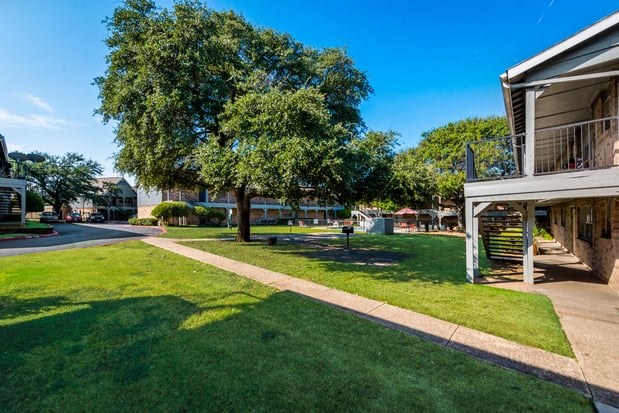 Images London Square Apartments