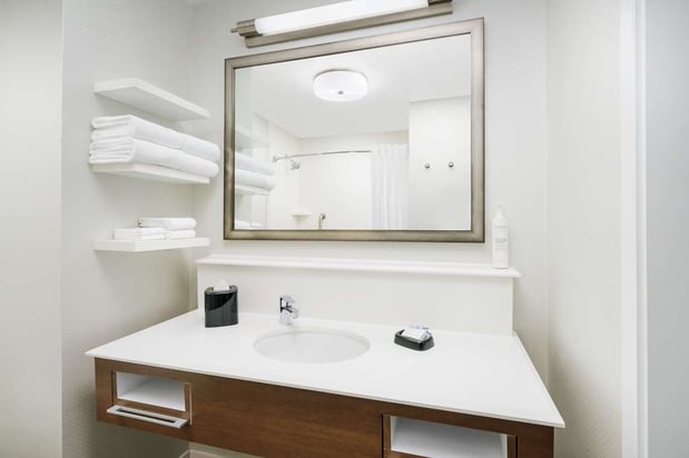 Images Hampton Inn & Suites LAX El Segundo