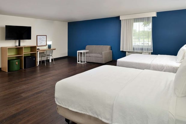 Images Spark by Hilton Dallas Medical District Love Field
