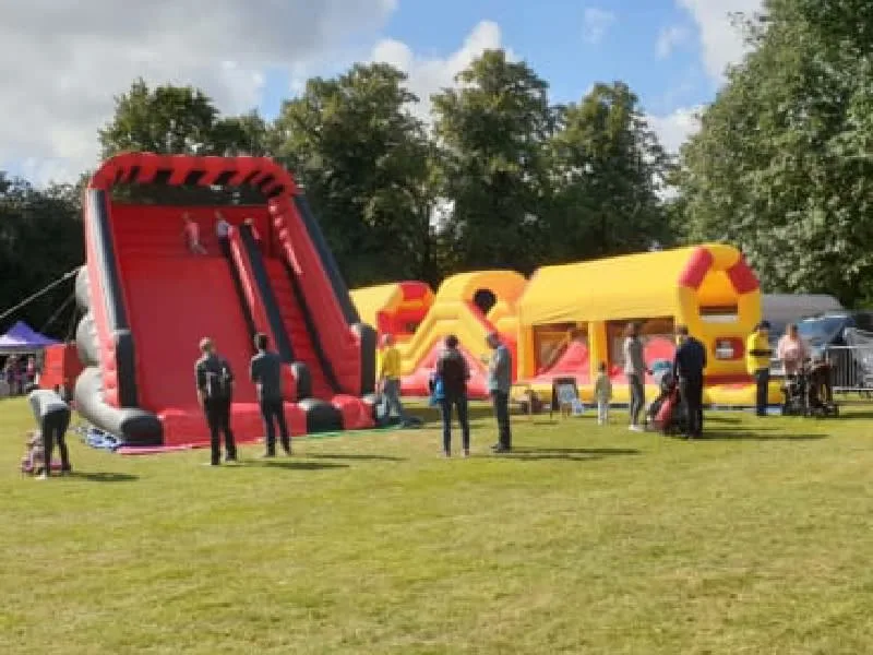 Images Top Banana Bouncy Castles