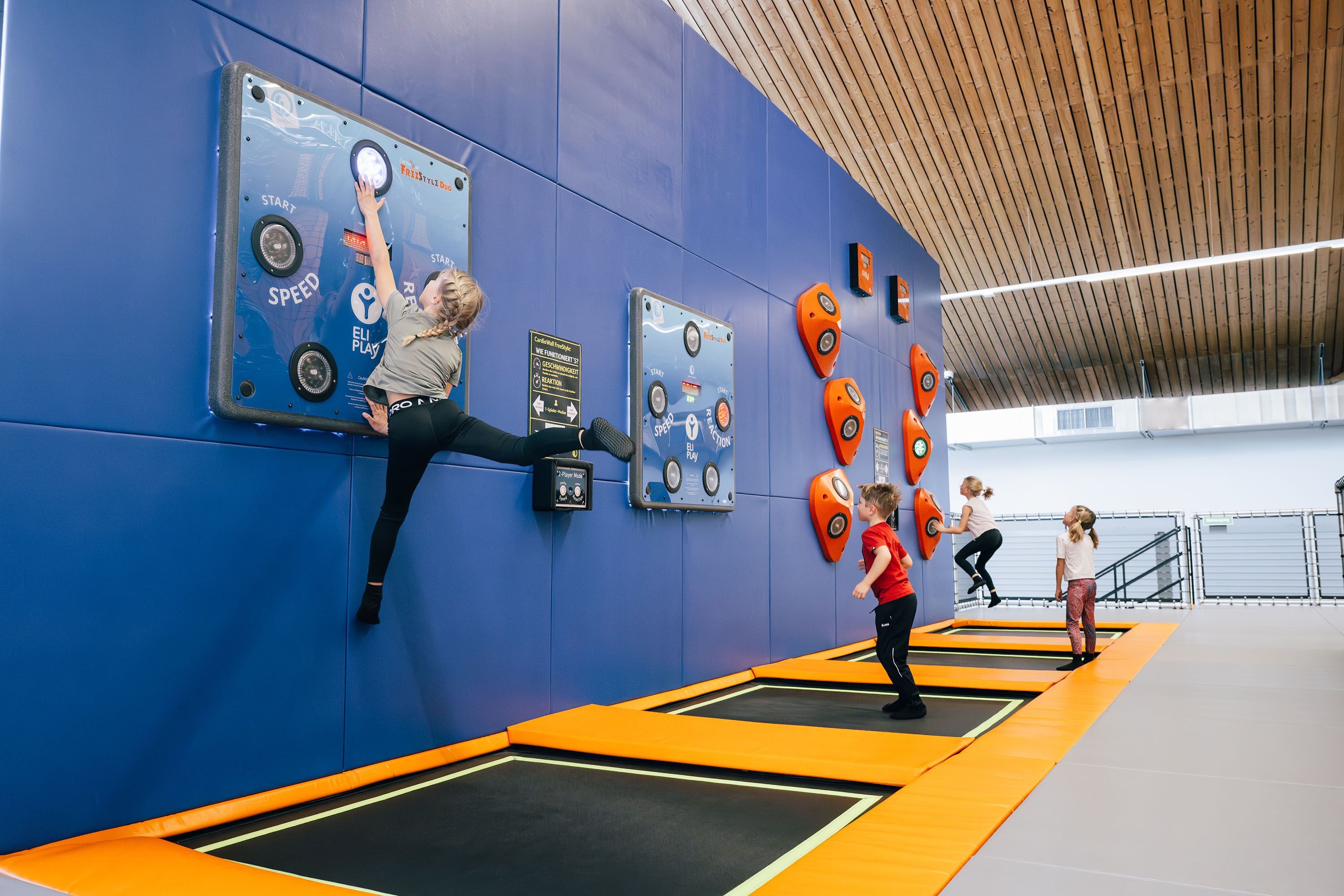 Bild 12 von JUMPARENA Salzburg | Hoppolino - HiT iT! - Interactive Jump