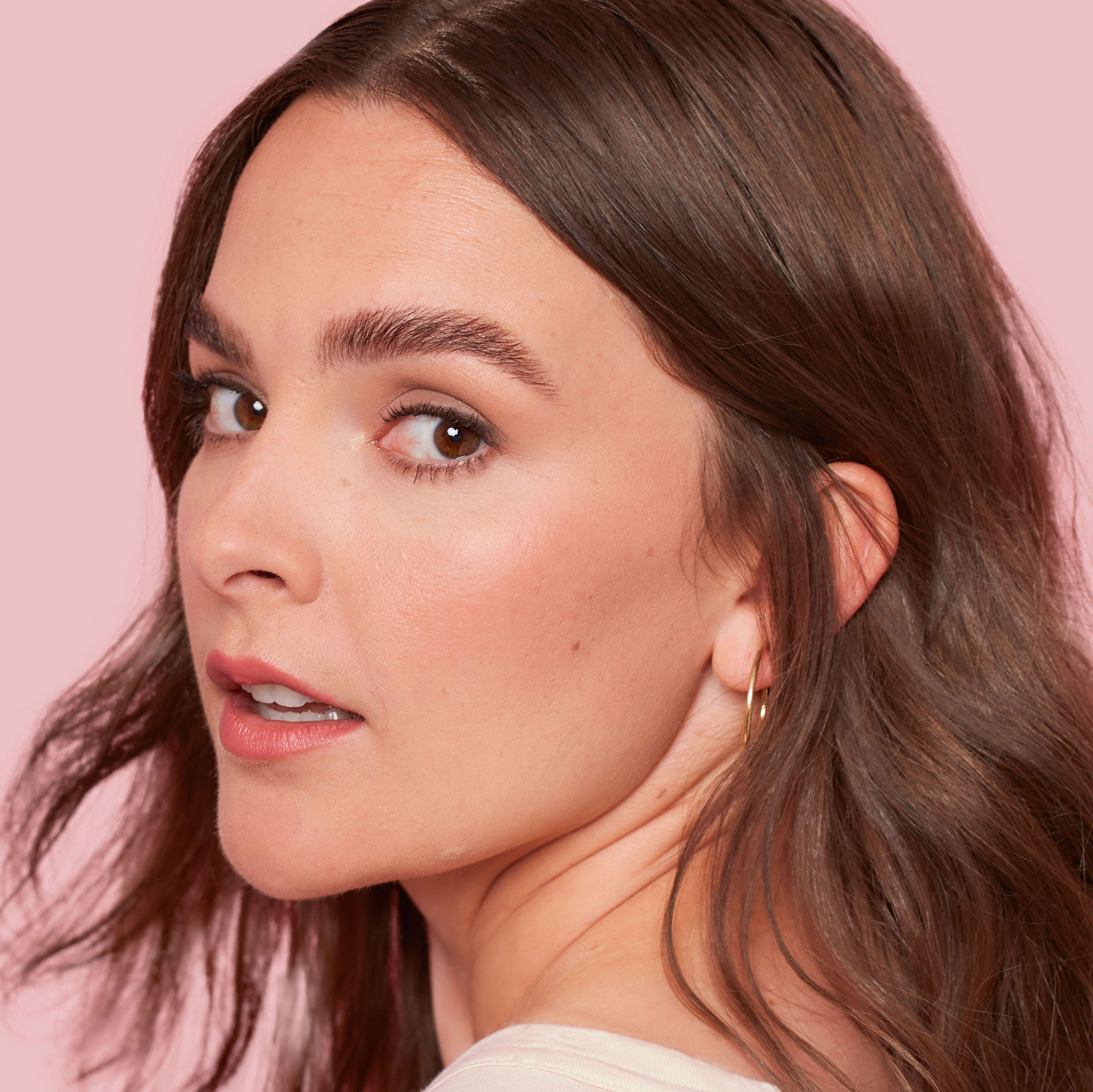Images Benefit BrowBar Depilación de Cejas