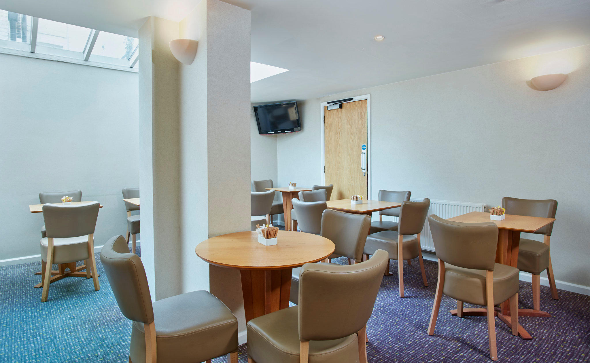 Images Holiday Inn Express London - Victoria, an IHG Hotel