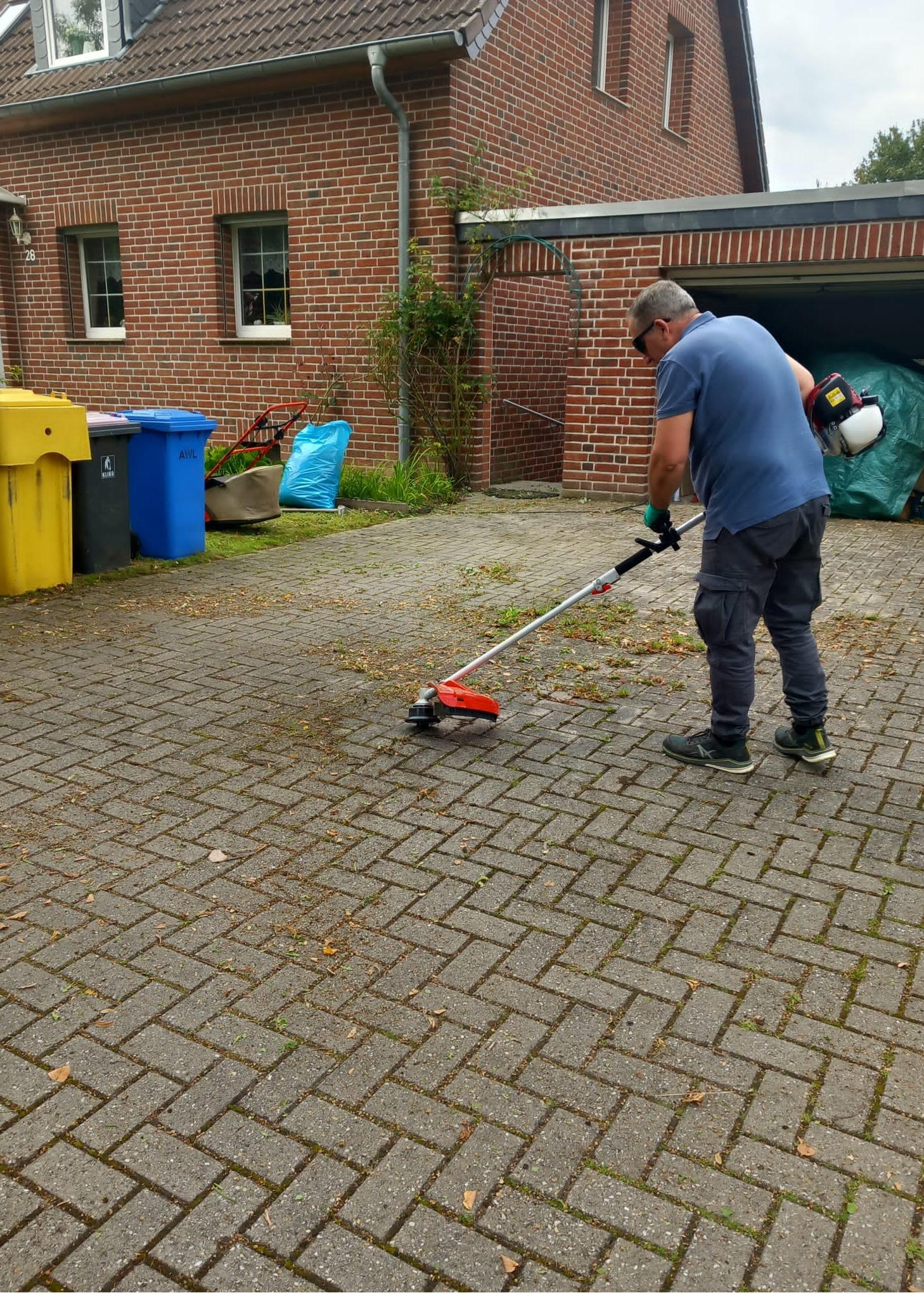 Bantak Gartenpflege und Gebäudereinigung in Bielefeld - Logo