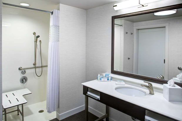 Images Hampton Inn & Suites Pittsburg Kansas Crossing