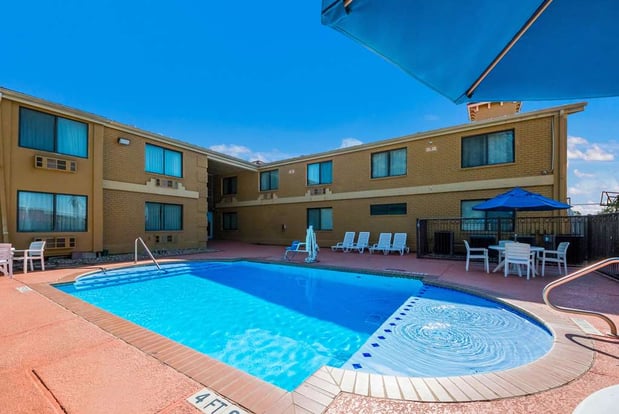 Images SureStay Plus by Best Western San Antonio North