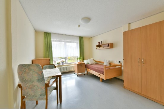 Bild 1 Pflegezentrum "Am Lehngrund" in Glauchau