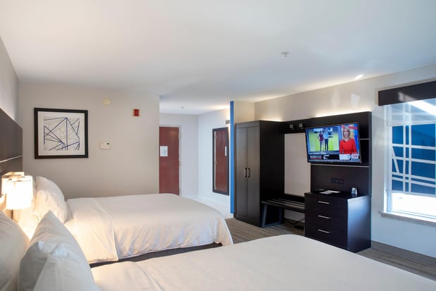 Images Holiday Inn Express & Suites Chester-Monroe-Goshen by IHG
