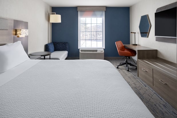 Images Holiday Inn Express & Suites Brattleboro by IHG