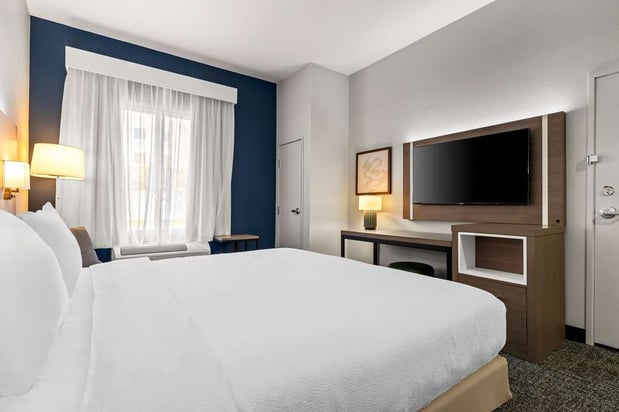 Images Spark by Hilton Catoosa Tulsa