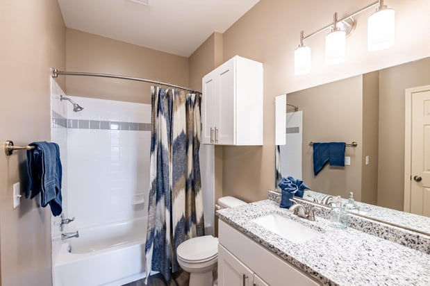 Images Champion Lake Apartment Homes