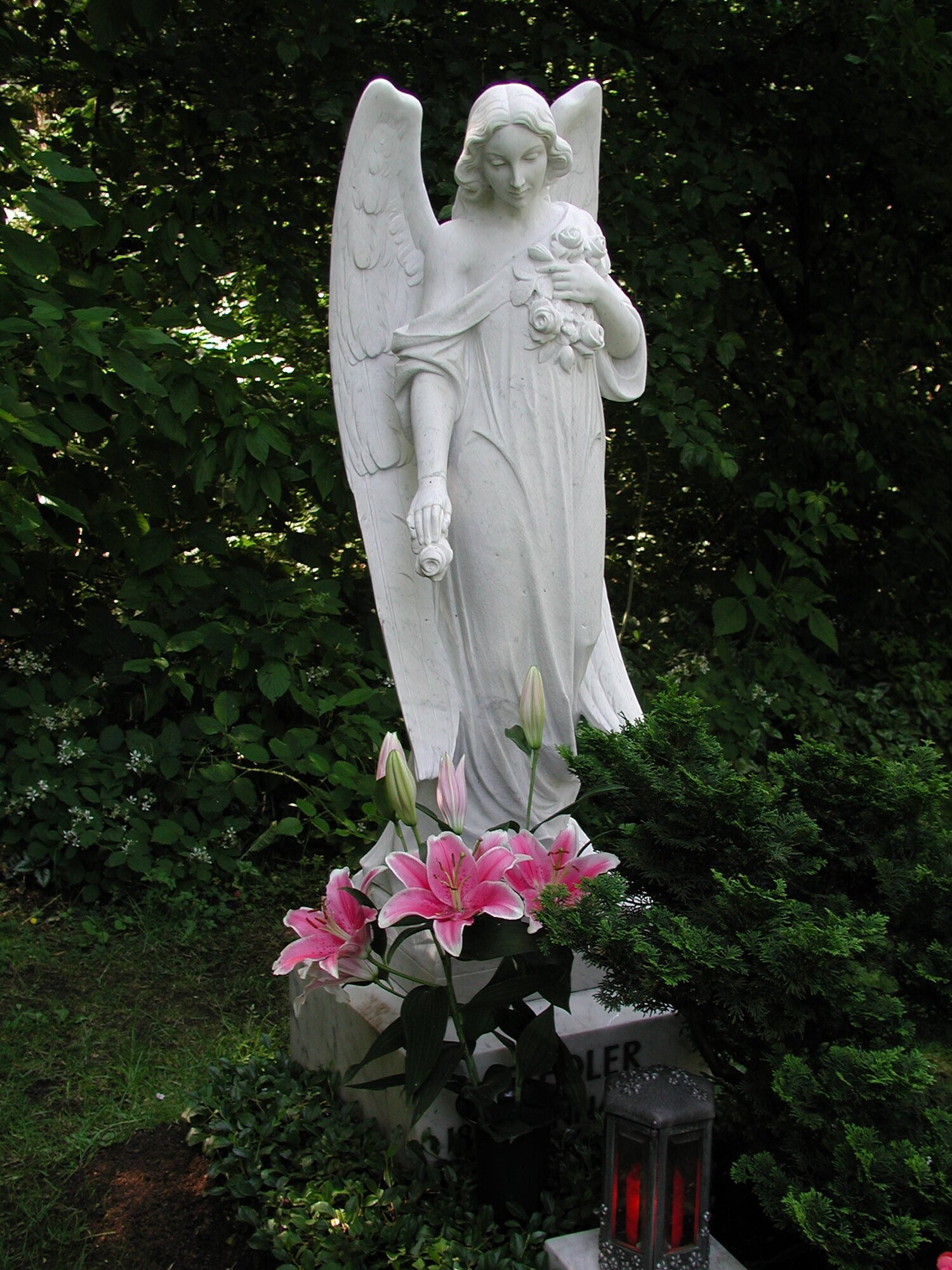 Ludwig Schneider - Denkmale und Steinbau AG - Steinmetz & Grabsteine München, Unterhachinger Straße 15 in München