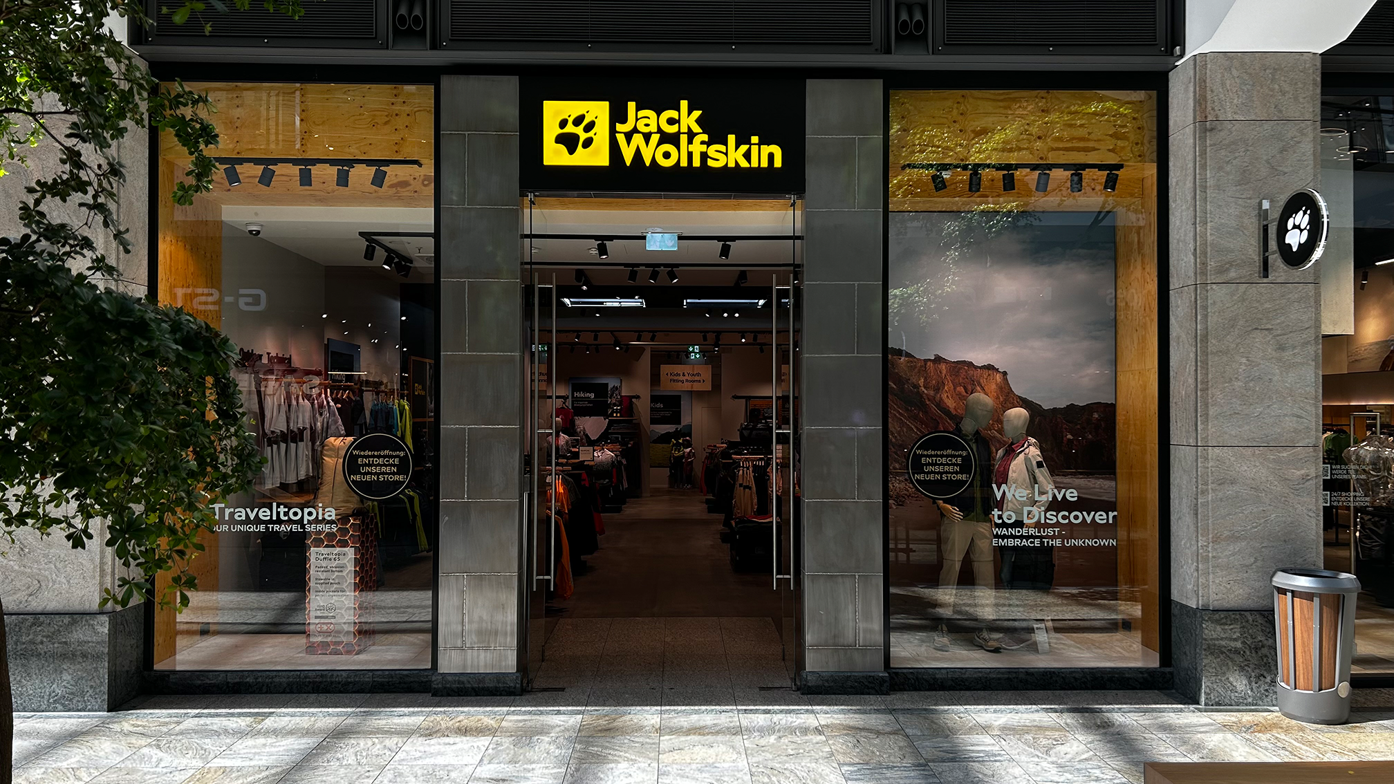 Jack Wolfskin Store, Centroallee 235a in Oberhausen