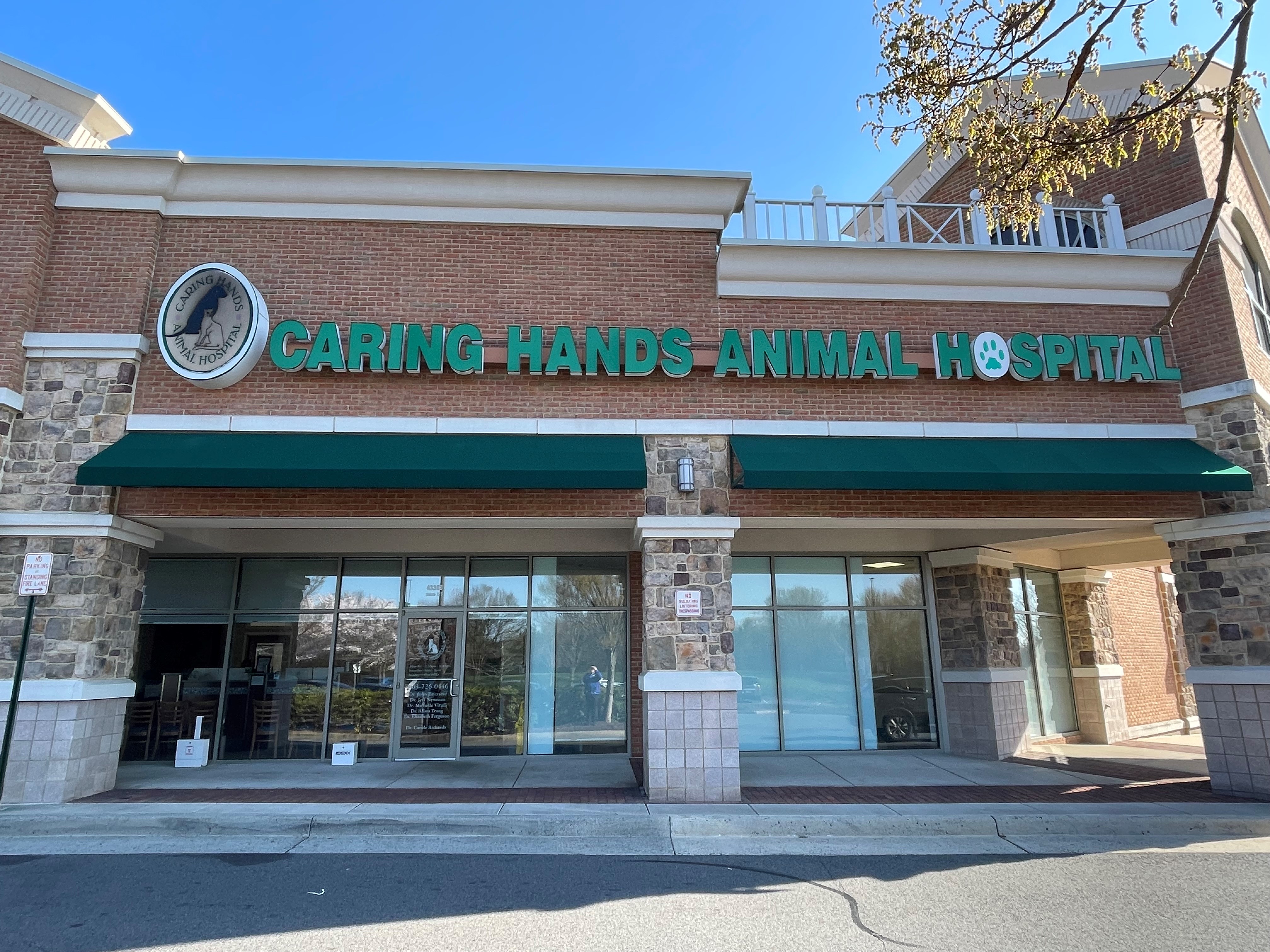 Welcome to Caring Hands Animal Hospital - Ashburn