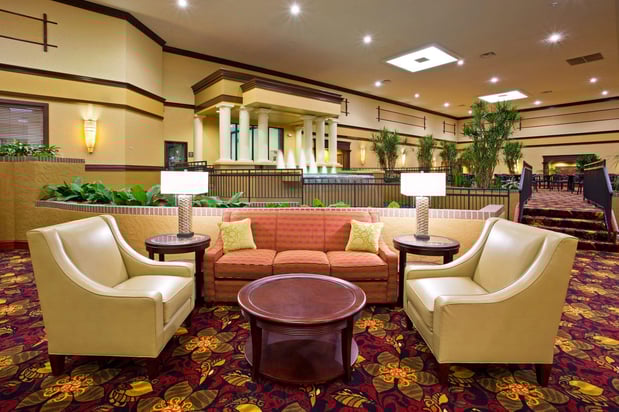 Images Holiday Inn & Suites Cincinnati-Eastgate (I-275E) by IHG