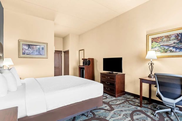Images Best Western Holiday Manor