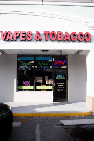 Images Vapes & Tobacco