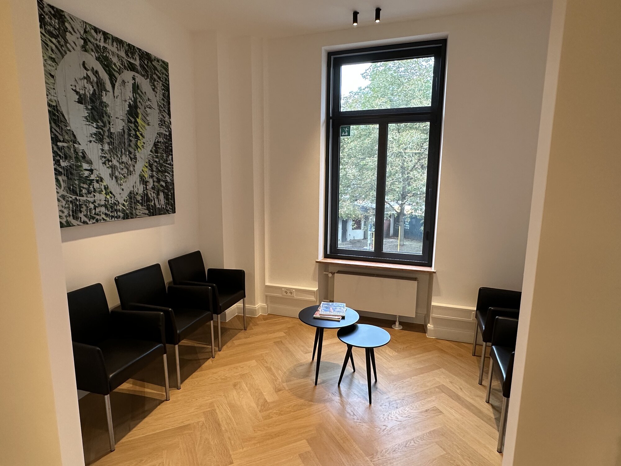 Bilder Dr. Nichlos - Plastische Chirurgie Frankfurt