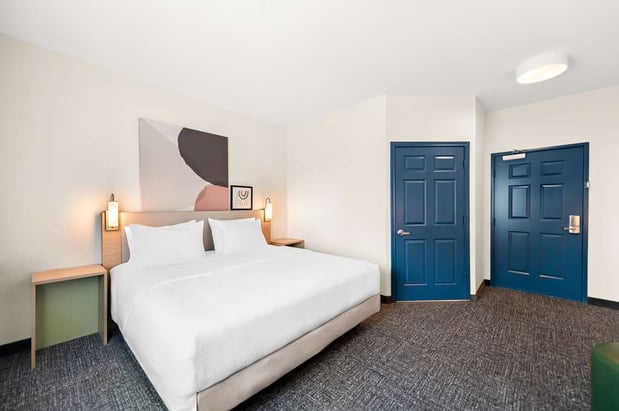 Images Spark by Hilton Longview