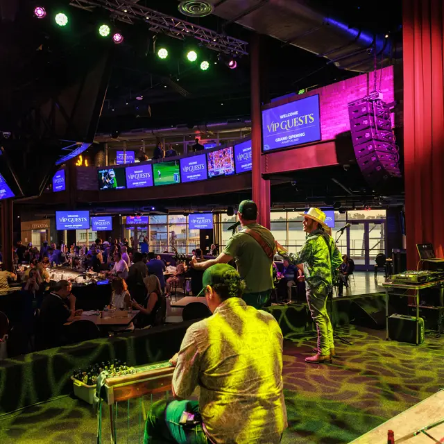 Images 1717 KITCHEN + COCKTAILS