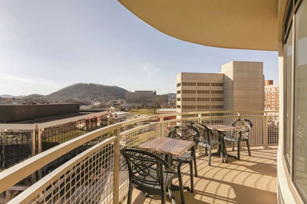 Images Hampton Inn & Suites Roanoke-Downtown