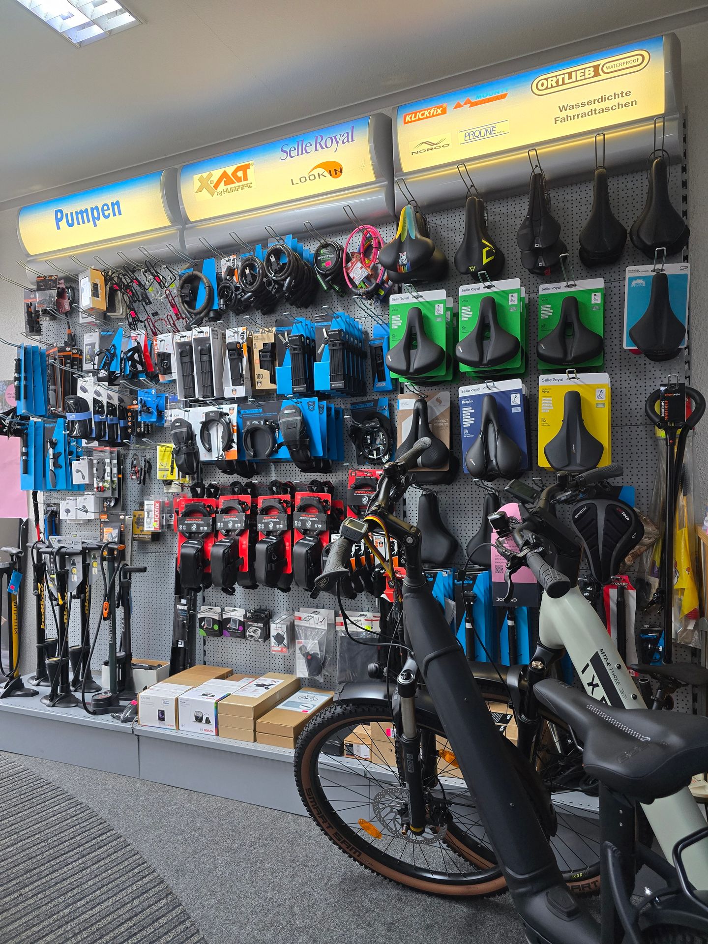 Zweirad Schellhase, Hauptstr. 194 in Schwalbach