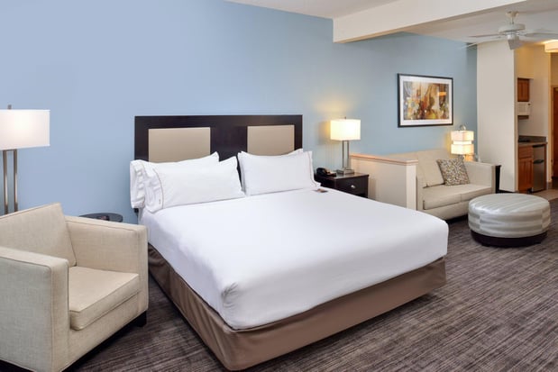 Images Holiday Inn Express & Suites St. Joseph Lakefront by IHG