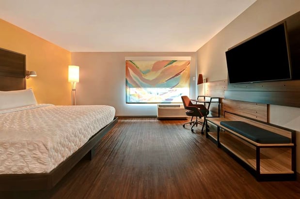 Images Tru by Hilton Albuquerque North I-25