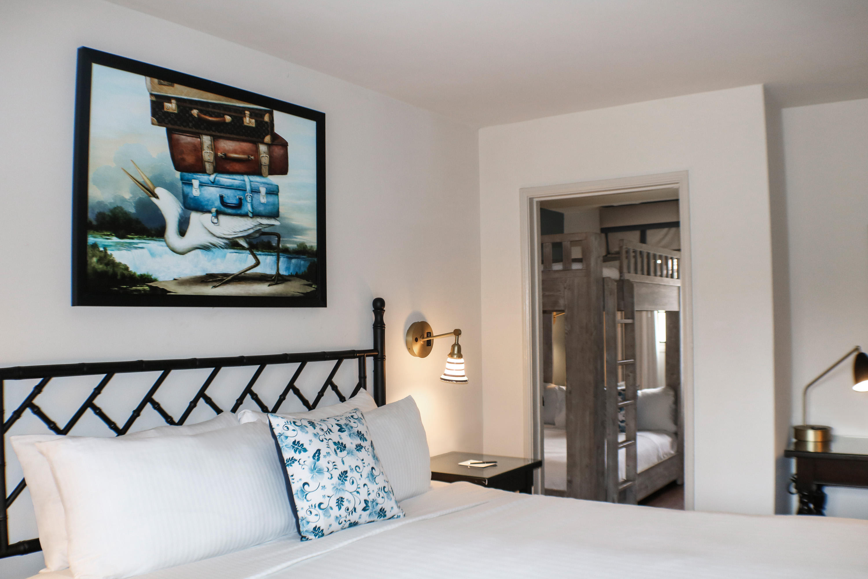 Find the perfect space for you and your group. Each suite is equipped with complimentary Wi-Fi, an LCD TV, and an iPod docking station.