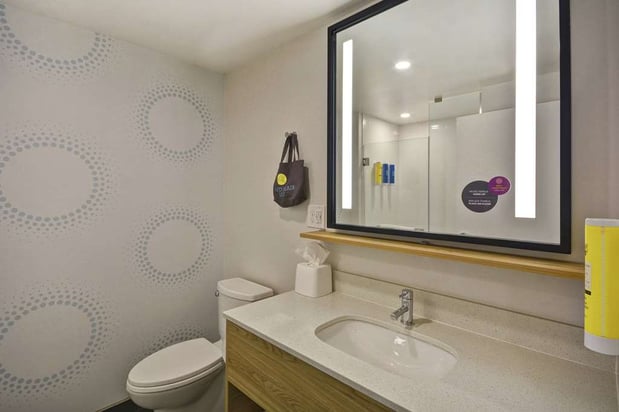 Images Tru by Hilton Beavercreek Dayton