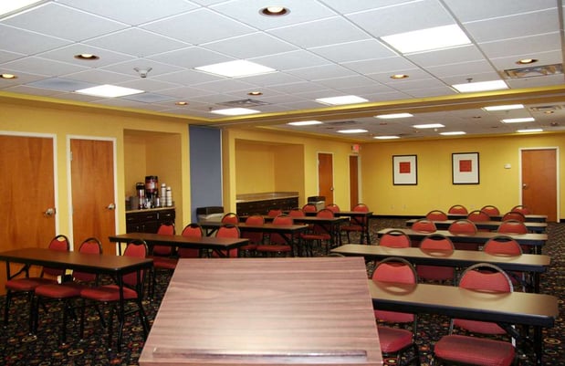 Images Hampton Inn & Suites Louisville East