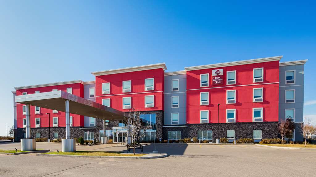 Exterior Best Western Plus Airport Inn & Suites Saskatoon (306)986-1514