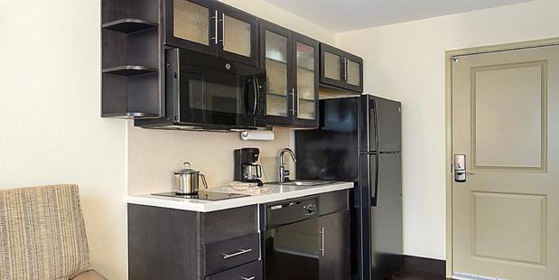 Images Candlewood Suites St. Joseph by IHG