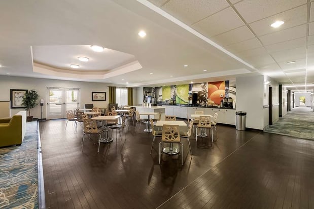 Images Best Western Douglas Inn & Suites
