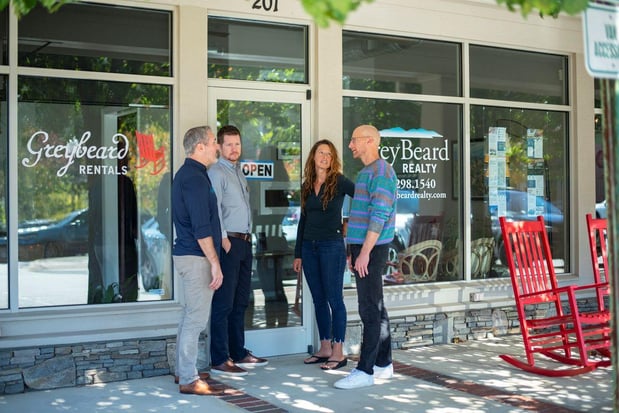 Images GreyBeard Realty