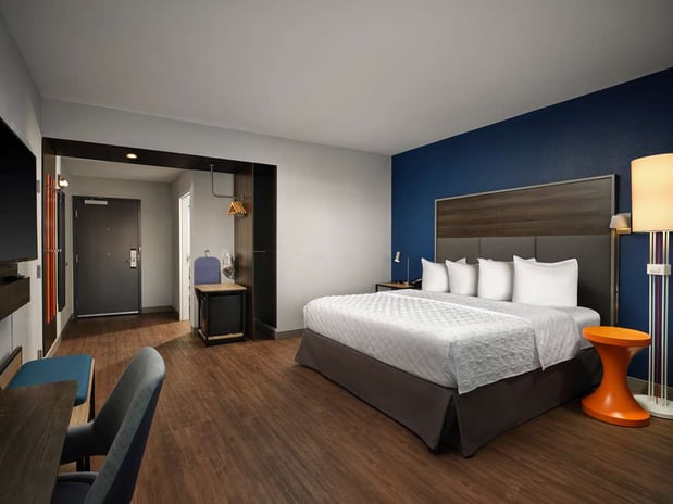 Images Tru by Hilton Tupelo