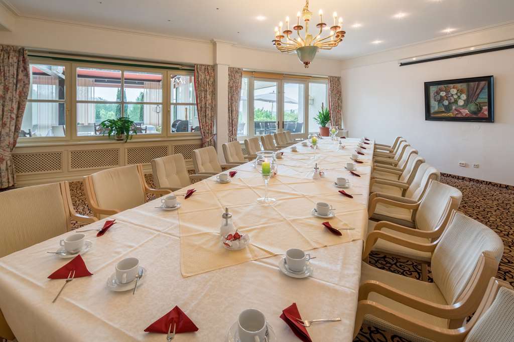 Sure Hotel by Best Western Rhoen Garden, Kohlstoecken 4 in Poppenhausen