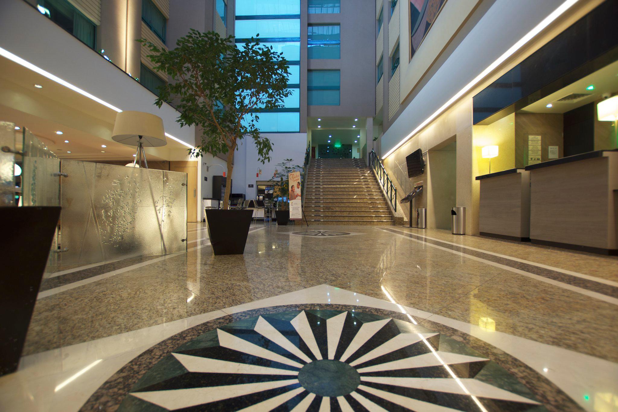 Images Holiday Inn Ciudad de Mexico-Trade Center, an IHG Hotel