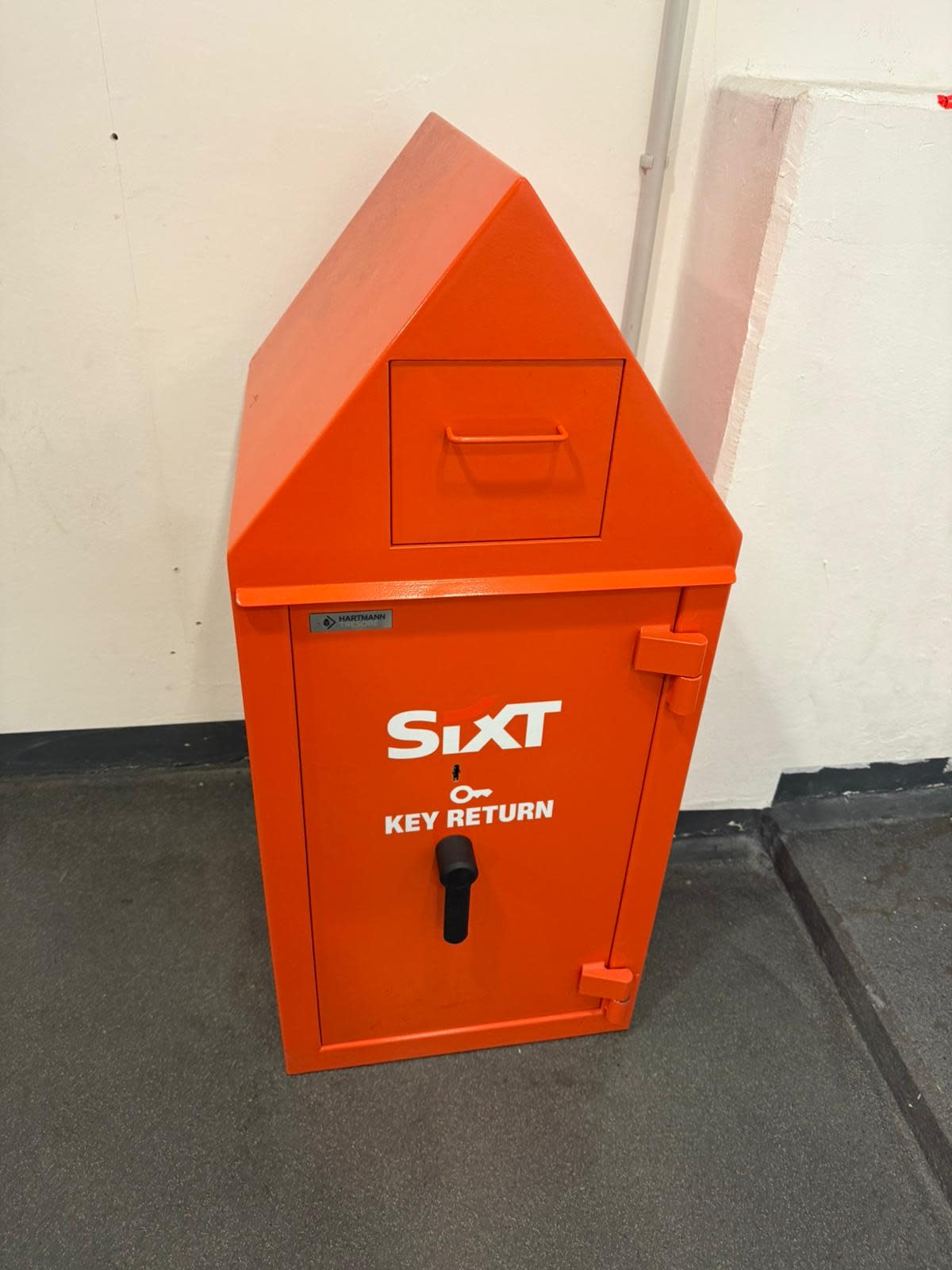 SIXT Autovermietung Hamburg Uhlenhorst, Winterhuder Weg 2 in Hamburg